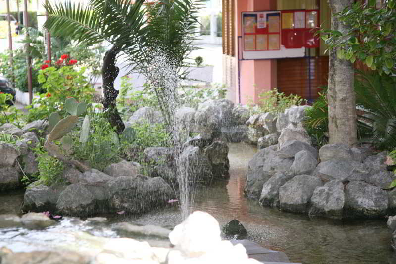 Hotel Kamelija Доня Ластва Екстериор снимка