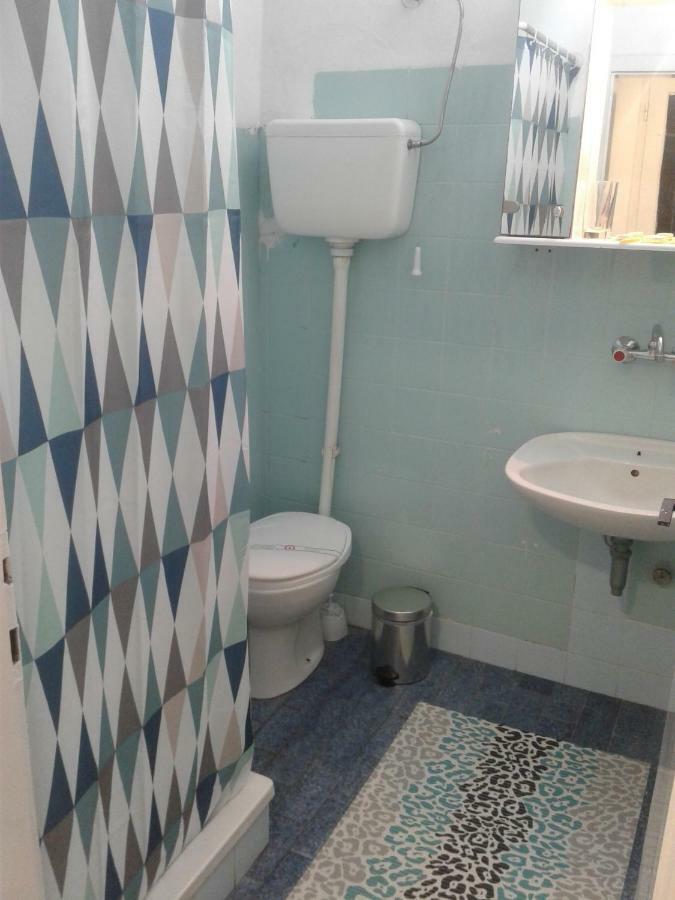 Hotel Kamelija Доня Ластва Екстериор снимка
